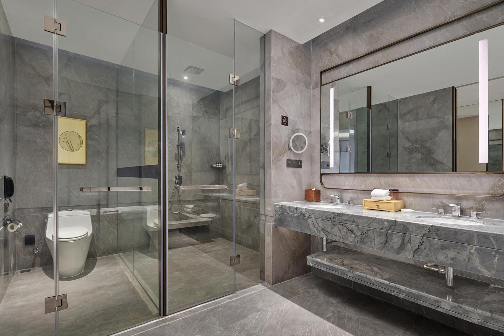 Dongguan Dongcheng International Hotel - Free Shuttle Buses For Executive Room Guests During Canton Fair Buitenkant foto