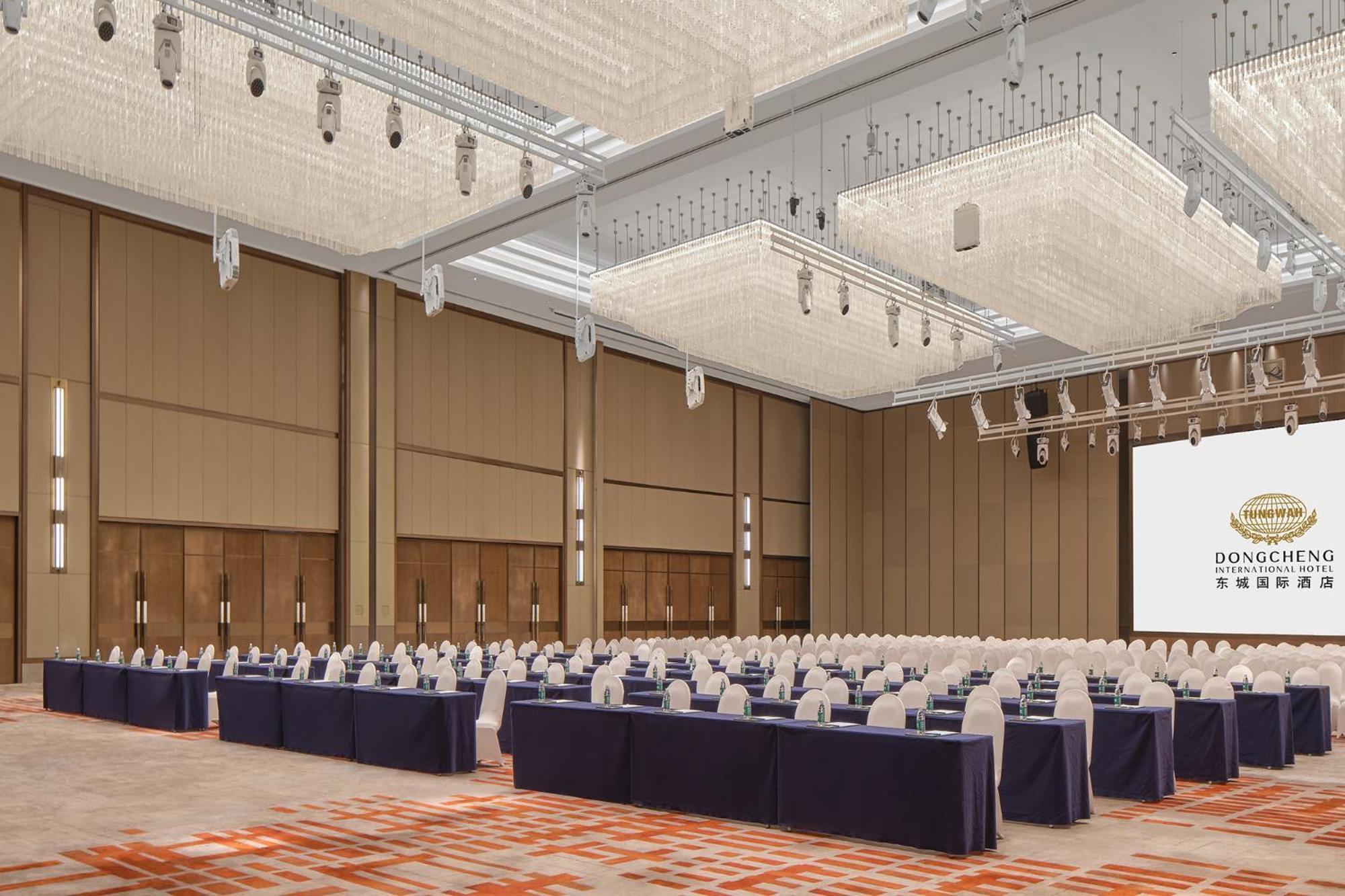 Dongguan Dongcheng International Hotel - Free Shuttle Buses For Executive Room Guests During Canton Fair Buitenkant foto