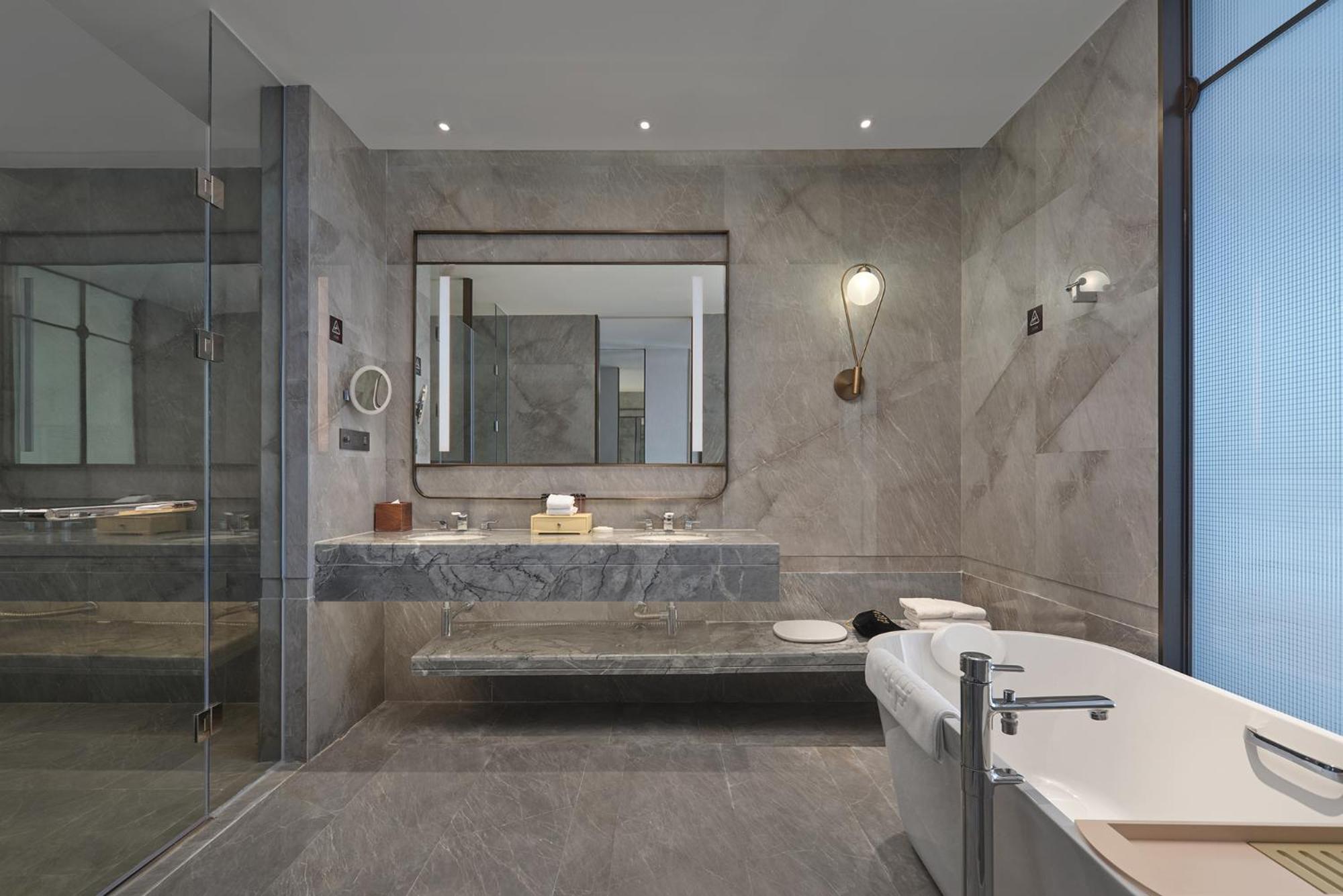 Dongguan Dongcheng International Hotel - Free Shuttle Buses For Executive Room Guests During Canton Fair Buitenkant foto