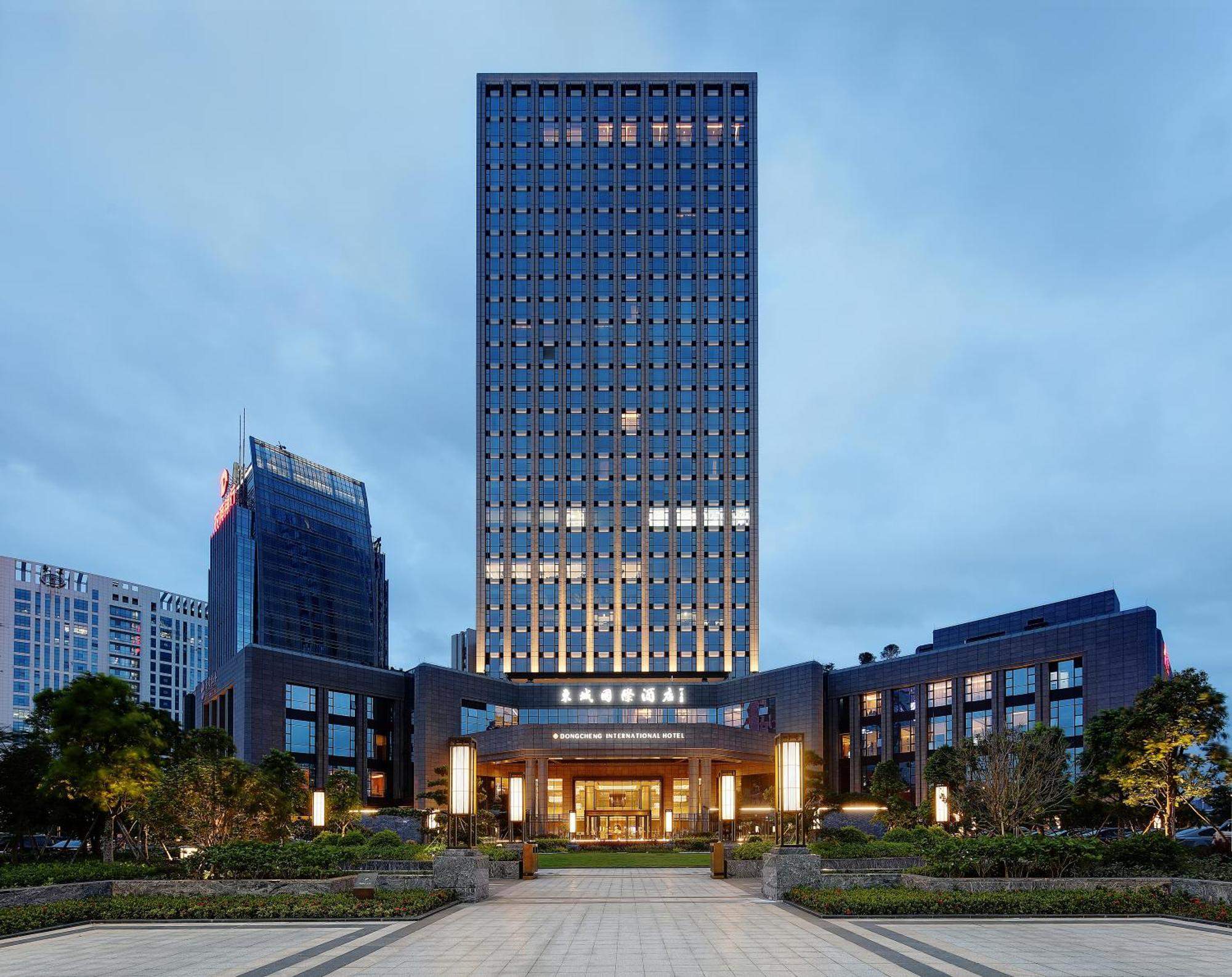Dongguan Dongcheng International Hotel - Free Shuttle Buses For Executive Room Guests During Canton Fair Buitenkant foto