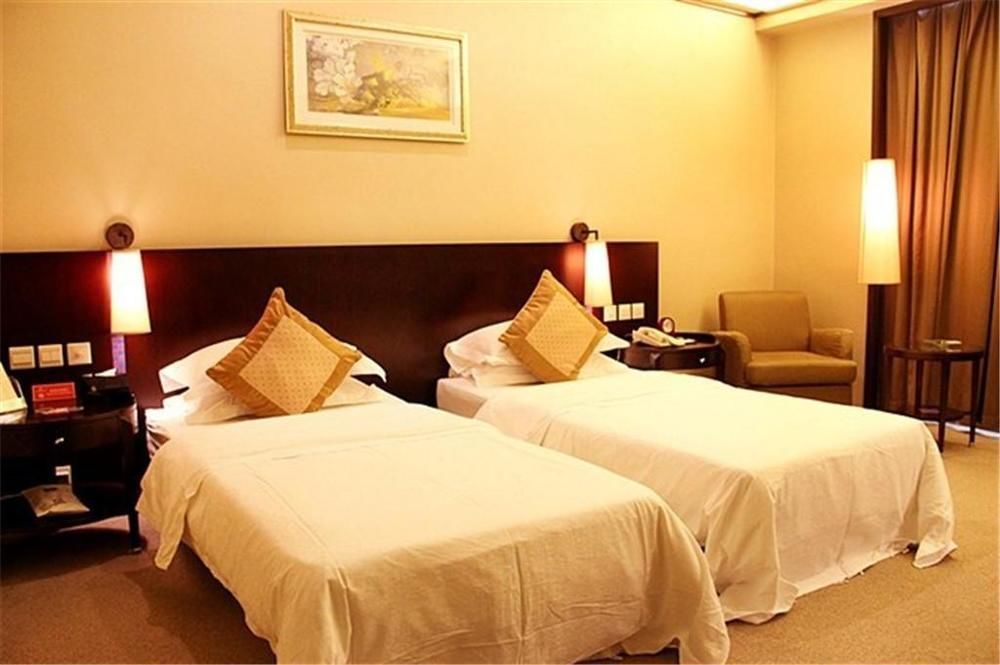 Dongguan Dongcheng International Hotel - Free Shuttle Buses For Executive Room Guests During Canton Fair Buitenkant foto