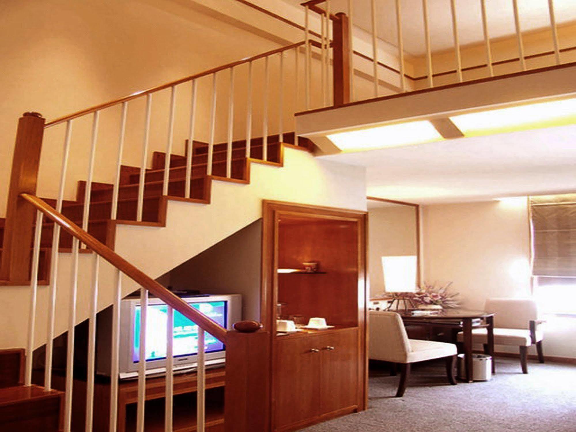 Dongguan Dongcheng International Hotel - Free Shuttle Buses For Executive Room Guests During Canton Fair Buitenkant foto